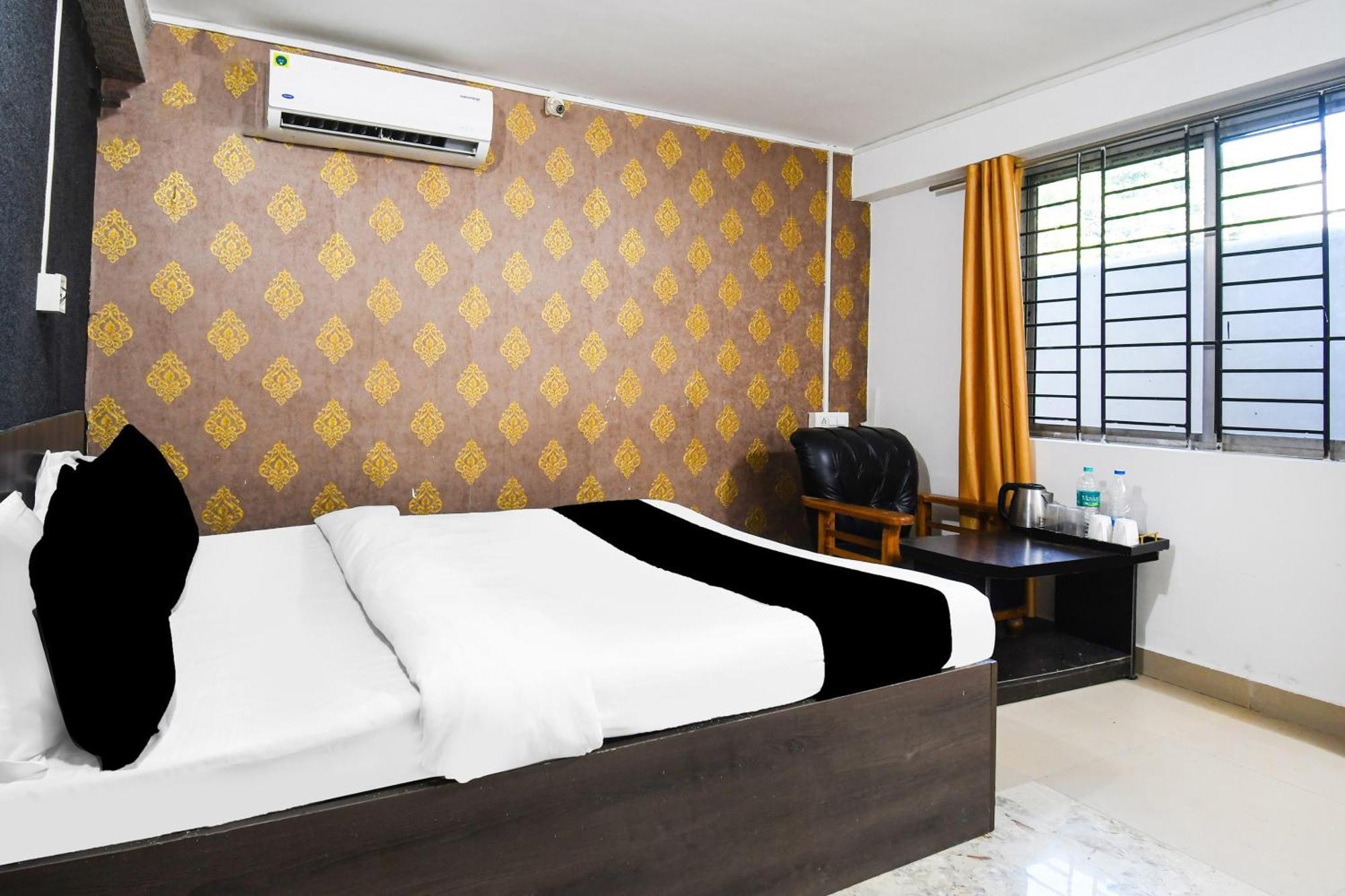 Super Hotel O Champasari Siliguri Formerly Four Fox Suits Panchanai Exteriör bild