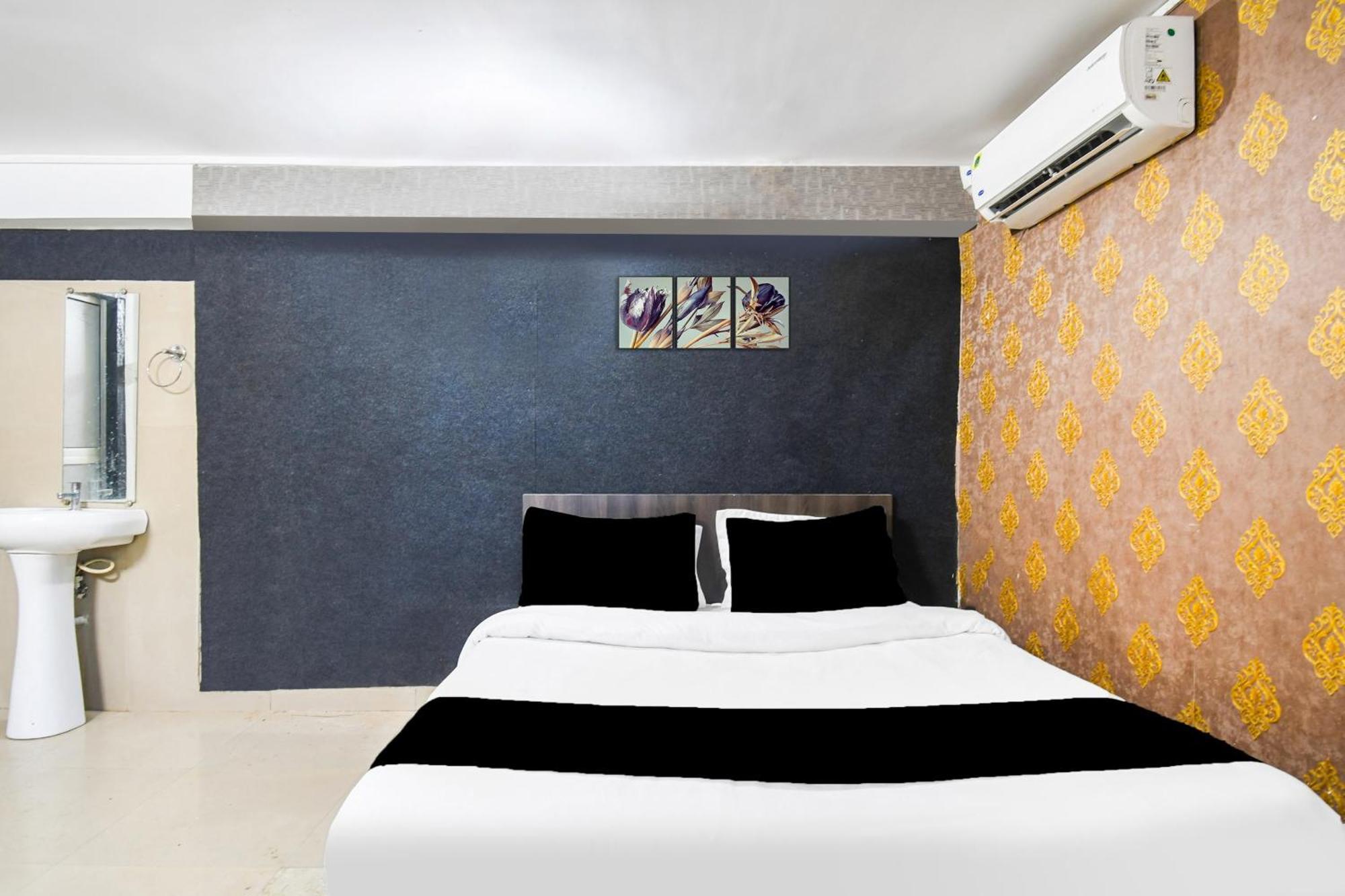Super Hotel O Champasari Siliguri Formerly Four Fox Suits Panchanai Exteriör bild