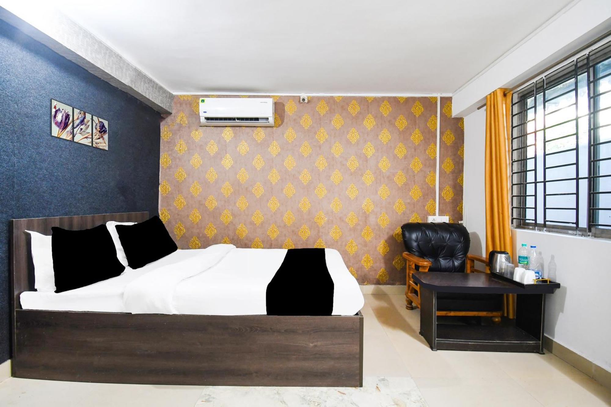 Super Hotel O Champasari Siliguri Formerly Four Fox Suits Panchanai Exteriör bild