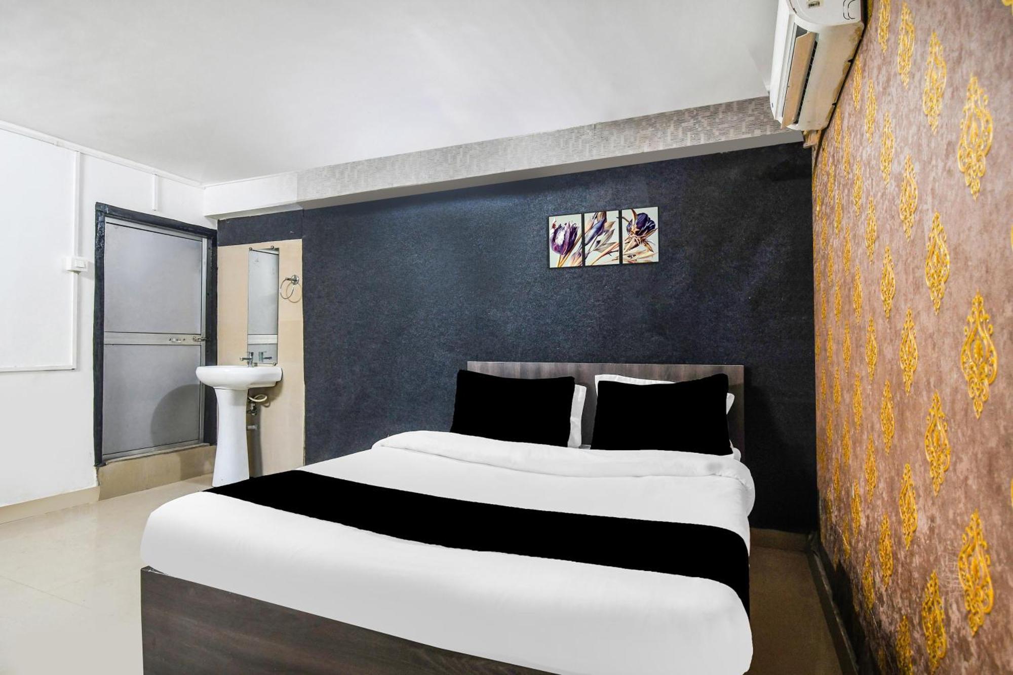 Super Hotel O Champasari Siliguri Formerly Four Fox Suits Panchanai Exteriör bild