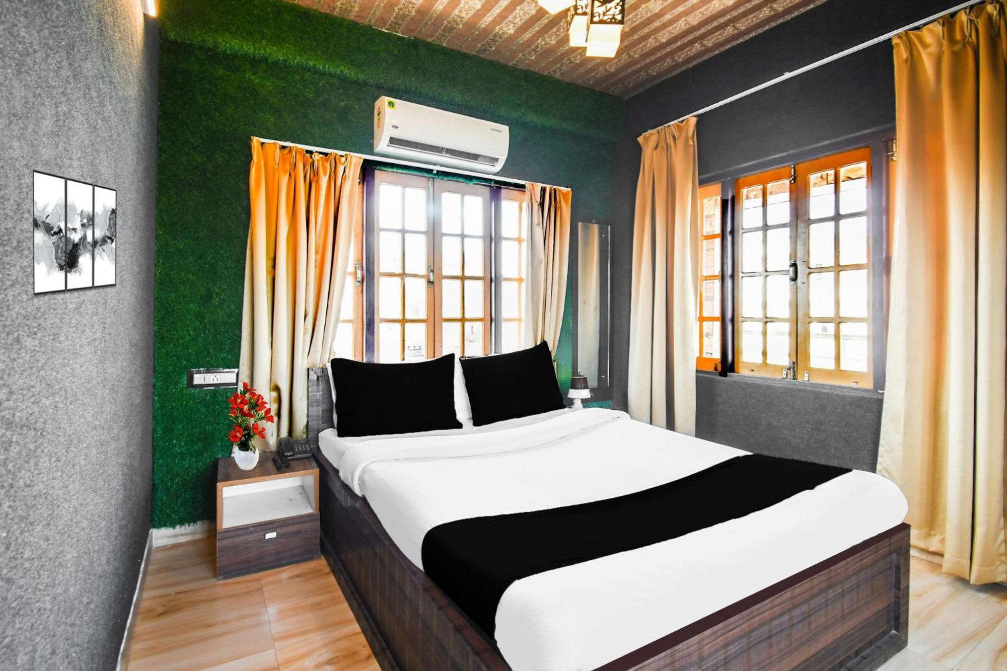 Super Hotel O Champasari Siliguri Formerly Four Fox Suits Panchanai Exteriör bild