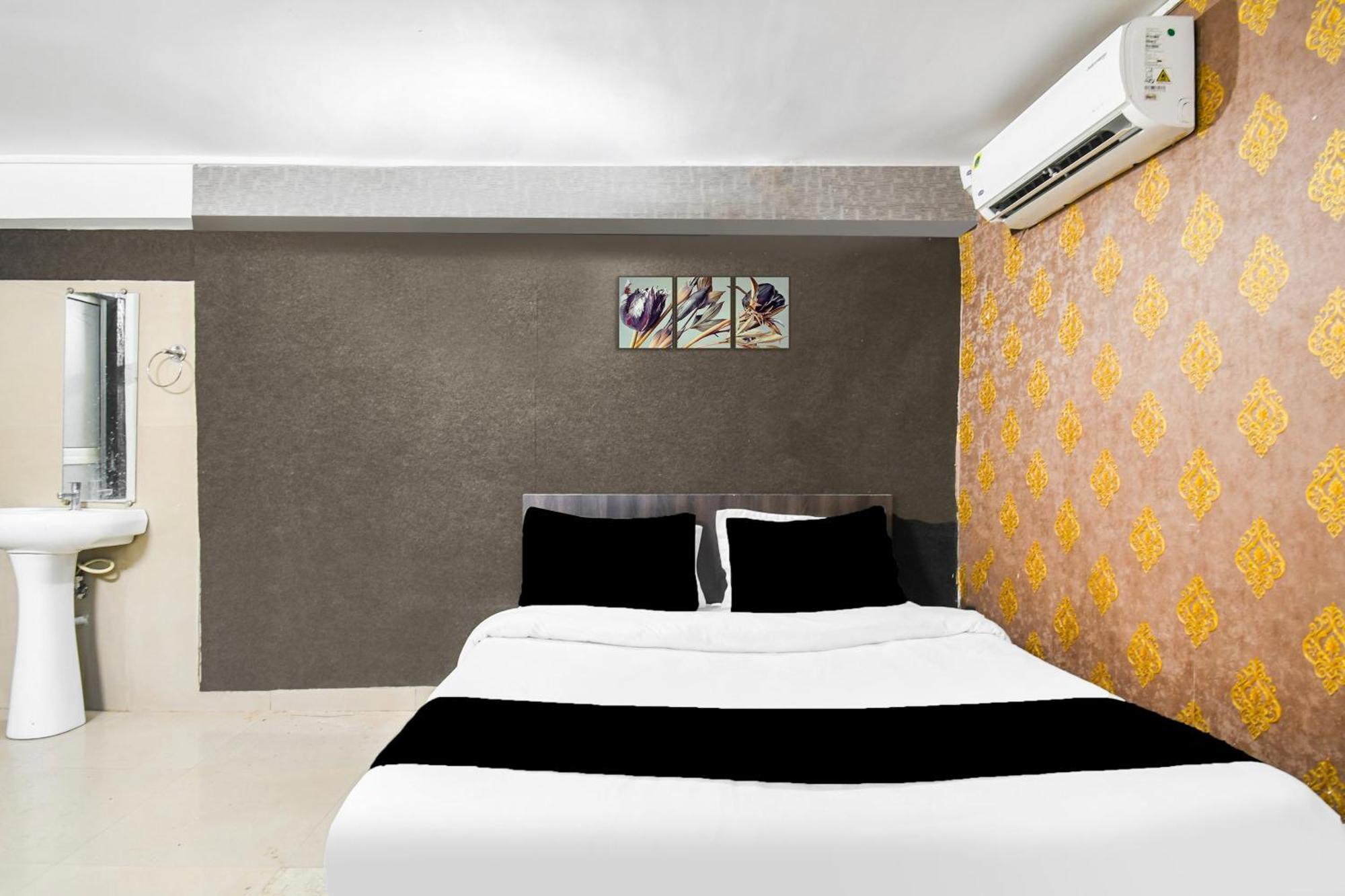 Super Hotel O Champasari Siliguri Formerly Four Fox Suits Panchanai Exteriör bild
