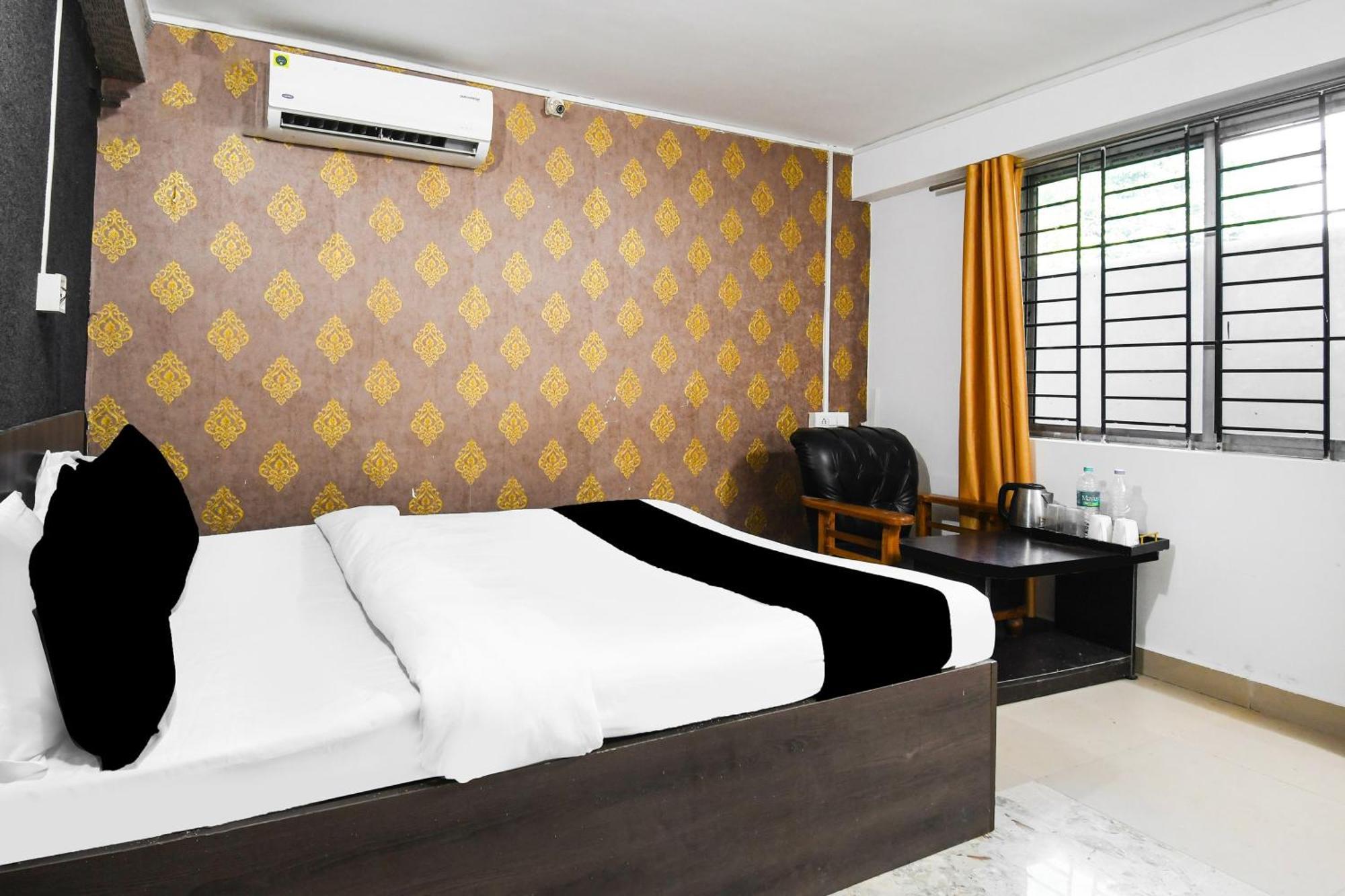 Super Hotel O Champasari Siliguri Formerly Four Fox Suits Panchanai Exteriör bild