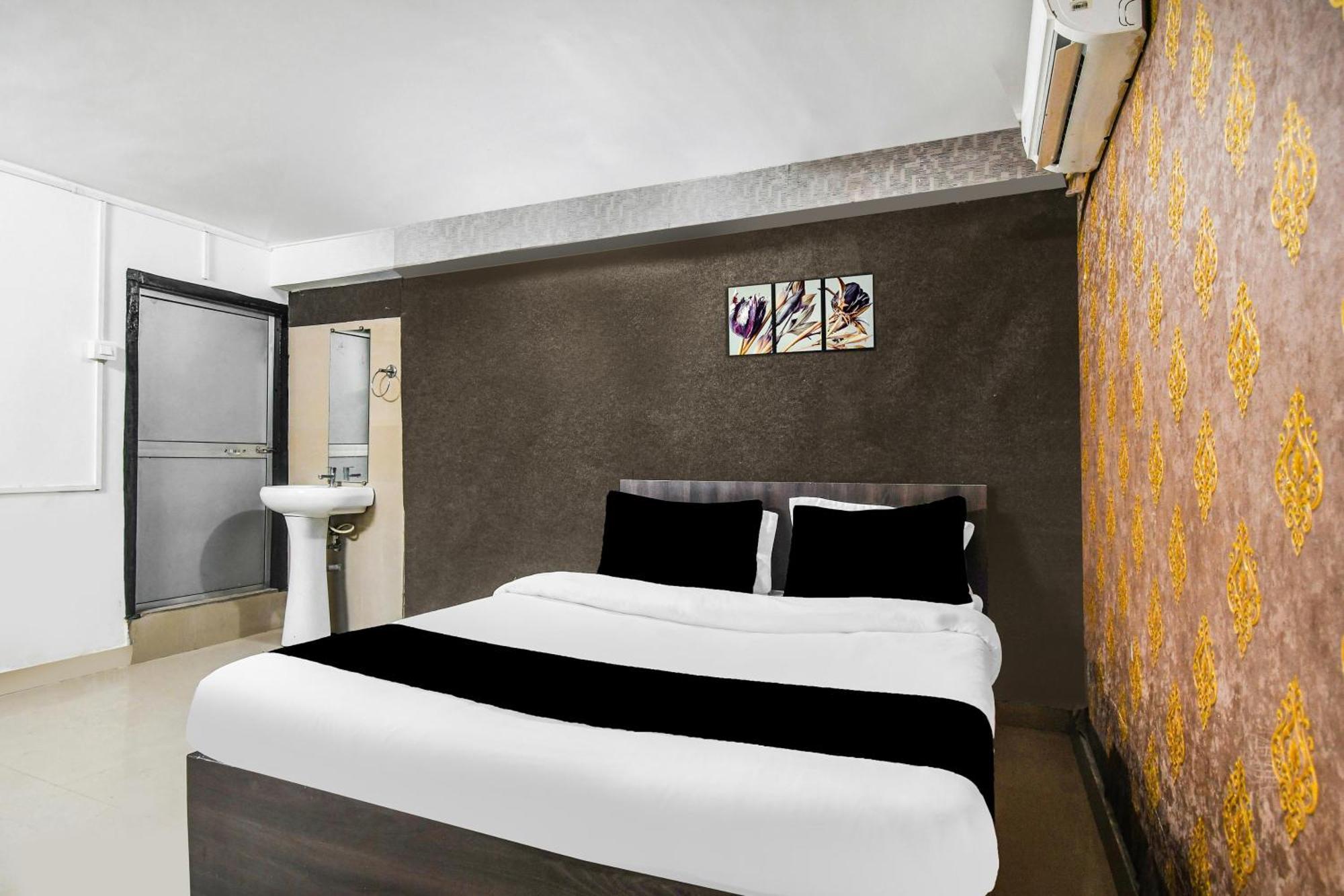 Super Hotel O Champasari Siliguri Formerly Four Fox Suits Panchanai Exteriör bild
